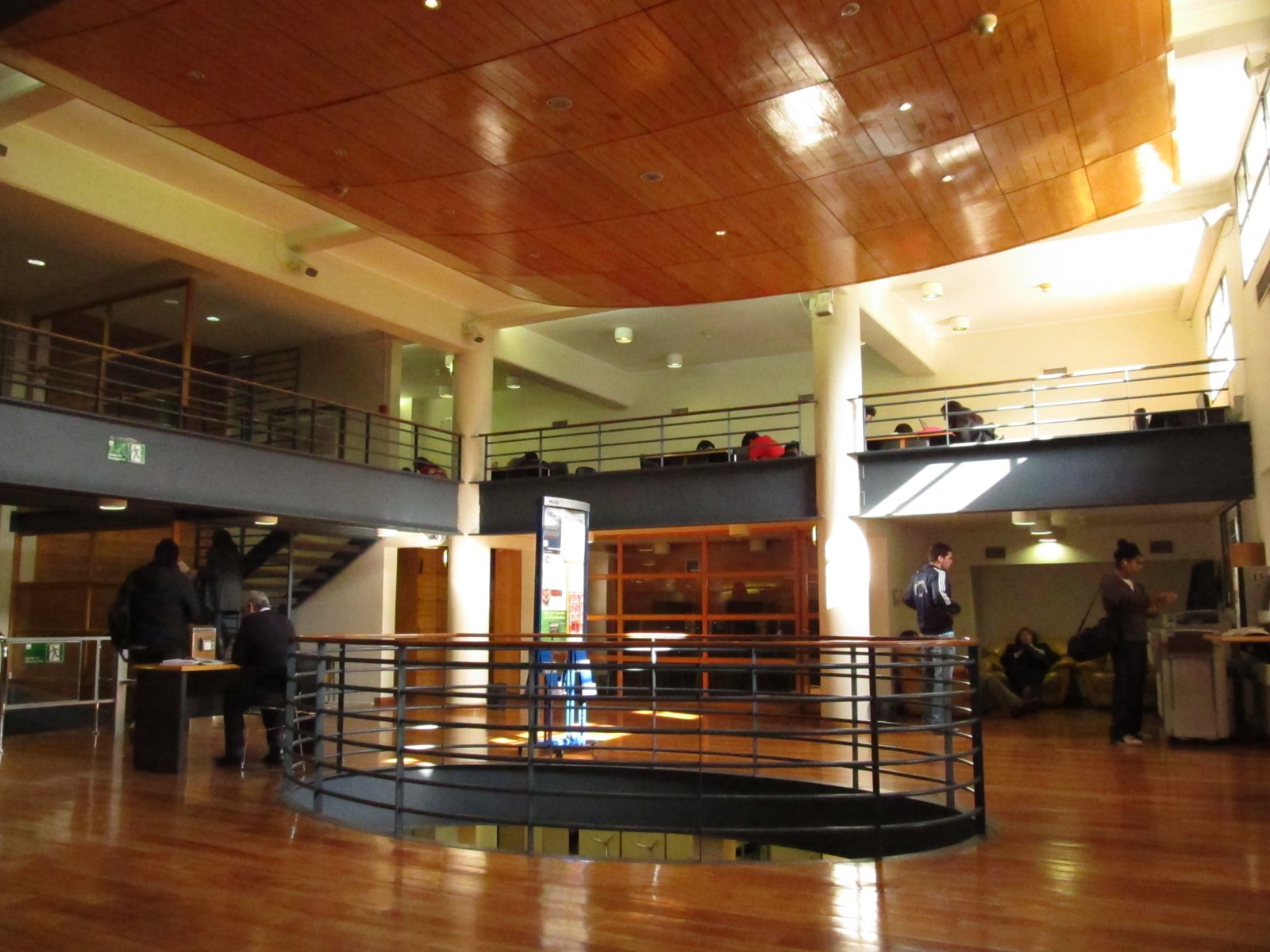 Biblioteca Central de la Facultad de Derecho de la Universidad de Chile